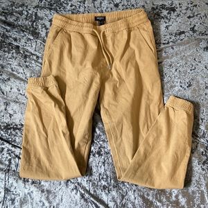 Forever 21 Men Khaki Pants. Size Small. Never Worn.